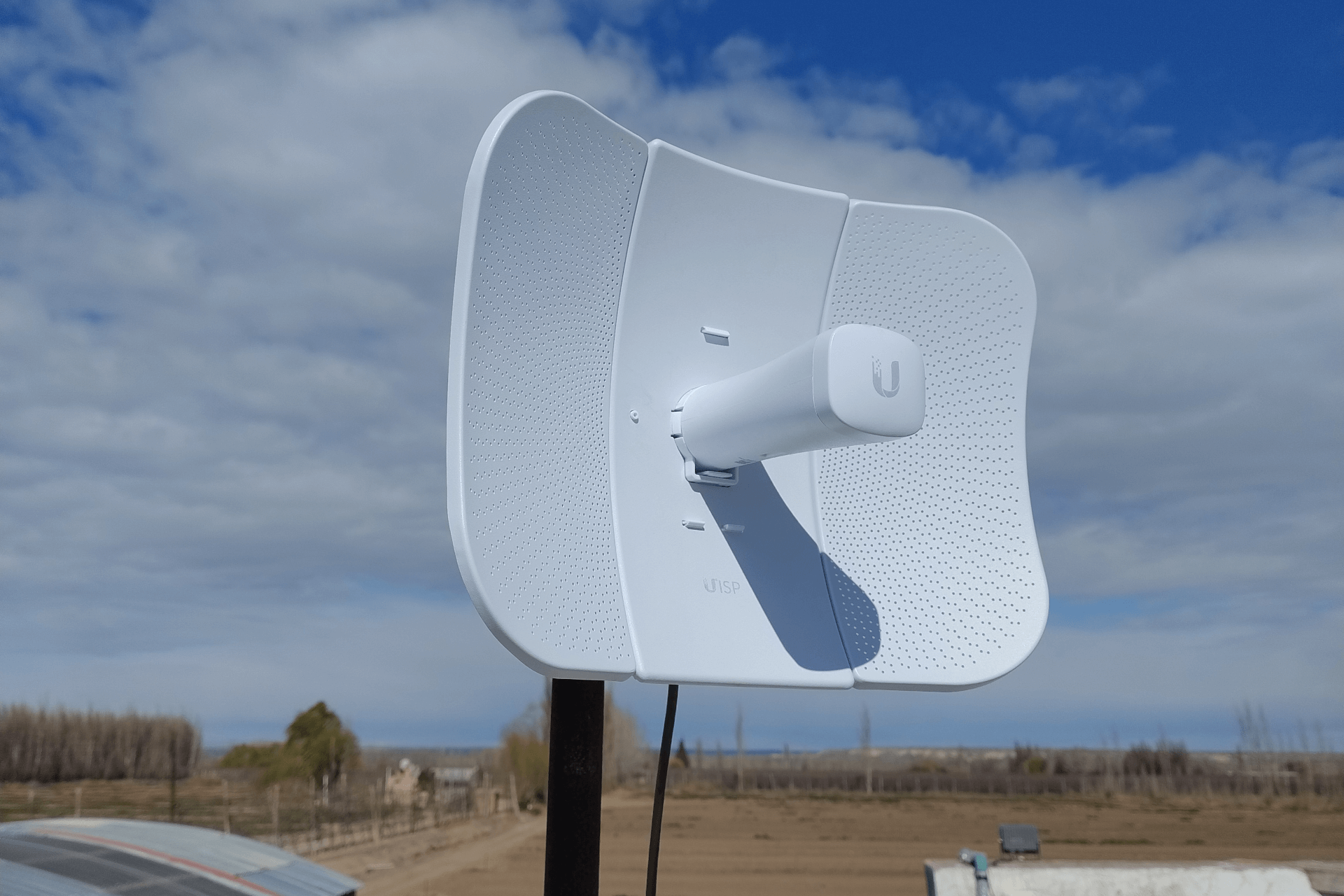 Radioenlaces e internet satelital